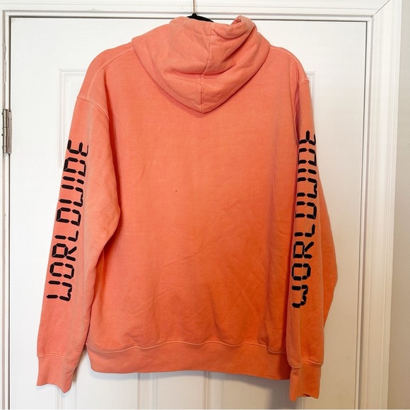 Pretty little thing orange worldwide slogan oversized hoodie - Picture 3 of 7